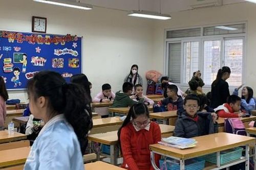 Sau nghỉ Tết, trẻ uể oải trở lại lớp - Cha mẹ cần làm gì?