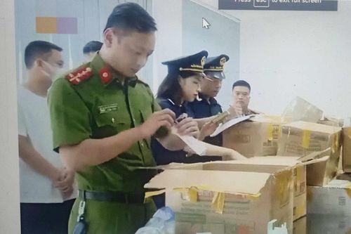 Giám đốc chuyển phát nhanh 'tiếp tay' cho đối tượng buôn lậu xuyên quốc gia