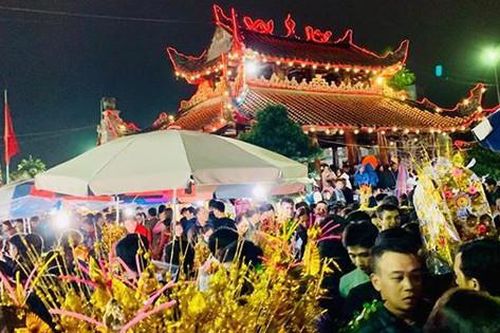 CHỢ VIỀNG XUÂN: Phiên chợ có một không hai trong cả nước