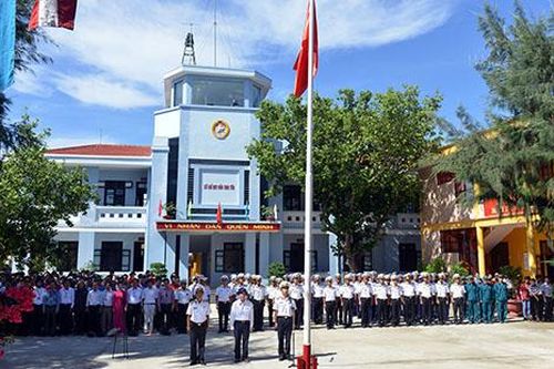 Tết về càng nhớ Trường Sa