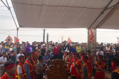 Về Bàn Giản xem lễ hội Đả cầu cướp phết