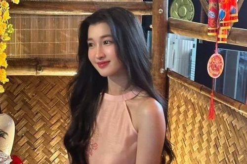 Á hậu Nguyễn Phương Nhi 'đốn tim' fan với gu thời trang dịu dàng, gợi cảm