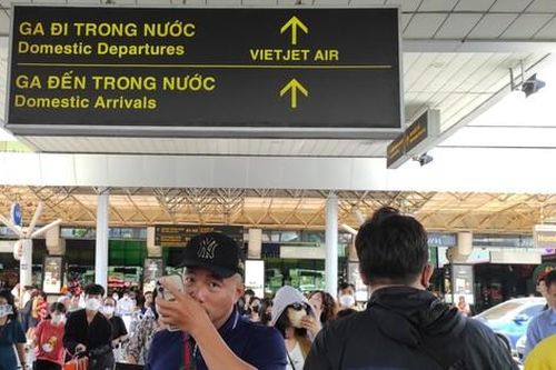Đón hơn 150.000 khách/ngày, sân bay Tân Sơn Nhất phá kỷ lục Tết