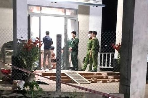 Đón con về ngoại không báo trước, chồng đâm vợ tử vong