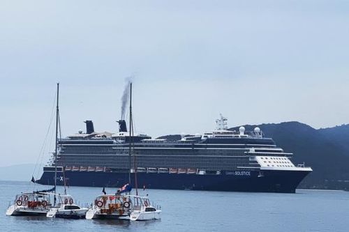 Tàu biển quốc tế Celebrity Solstice đến Nha Trang