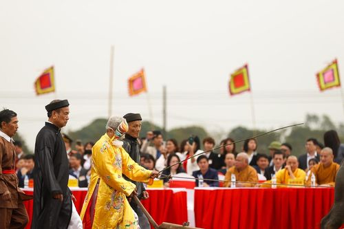 'Vua đi cày' trong Lễ hội Tịch Điền đầu năm