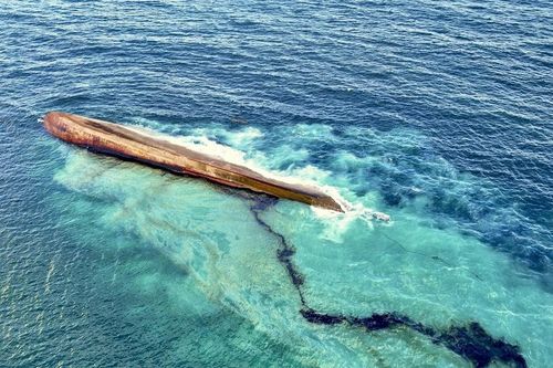 Nguy cơ dầu tràn tại Trinidad & Tobago lan sang Venezuela