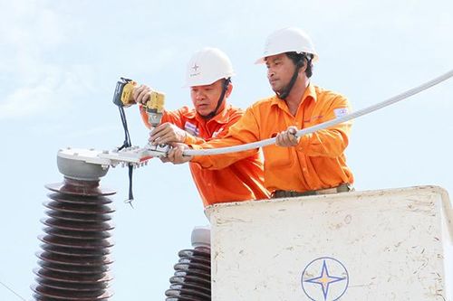 Đà Nẵng: Người dân thả bóng bay gây mất điện trong dịp Tết
