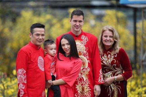 Vợ Nguyễn Filip kể về trải nghiệm Tết ở Việt Nam nhưng lại phàn nàn một điều