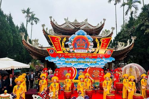 Kinh nghiệm khi tham gia lễ hội chùa Hương năm 2024