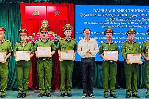 Đấu tranh với tội phạm từ cơ sở