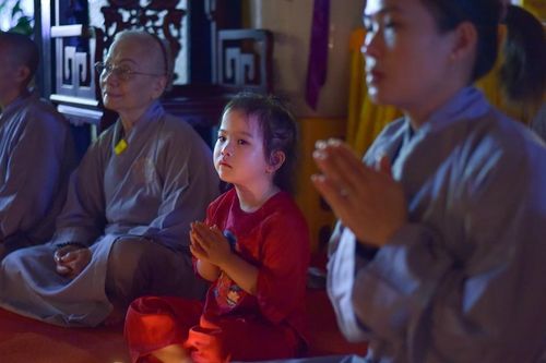 Lắng đọng đêm tưởng niệm cố Trưởng lão Hòa thượng Thích Hiển Tu tại chùa Phật Học Xá Lợi