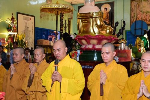Chùa Phước Ân (H.Bình Chánh) hành hương thập tự đầu năm mới