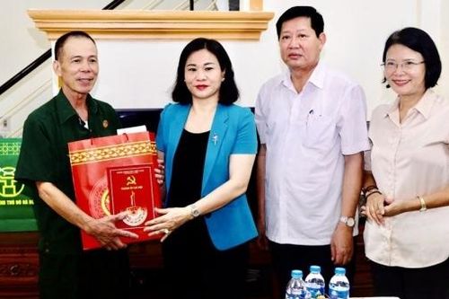 Hà Nội: Trao tặng hơn 2,2 triệu suất quà trị giá hơn 1.000 tỷ đồng dịp Tết Giáp Thìn