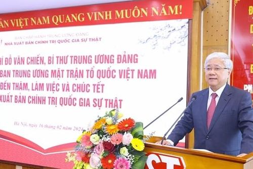 Chủ tịch Ủy ban Trung ương Mặt trận Tổ quốc Việt Nam Đỗ Văn Chiến thăm, làm việc với NXB Chính trị quốc gia Sự thật