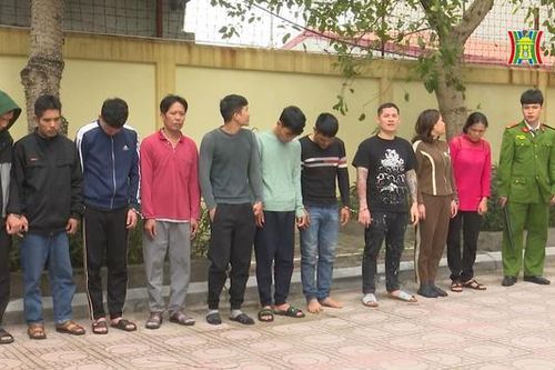 Triệt phá ổ nhóm 'xóc đĩa' tại huyện Phú Xuyên