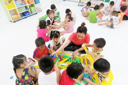 Bộ GD-ĐT đề xuất thí điểm Chương trình giáo dục mầm non mới từ năm học 2025 - 2026