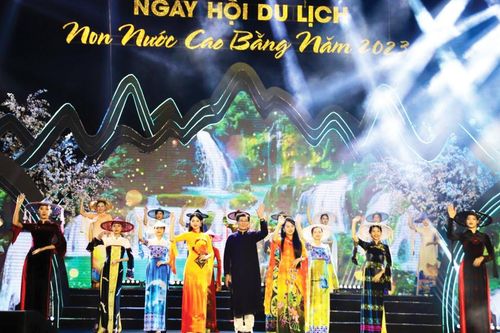 Du lịch Cao Bằng vươn xa