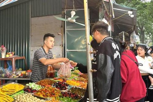 An toàn thực phẩm tại lễ hội: Đến hẹn... lại lo!