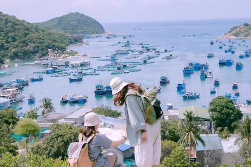 Đông khách du lịch dịp Tết: Mừng, nhưng đừng chủ quan