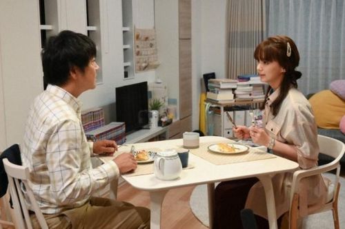 Chồng đưa tôi 30 triệu, dặn dò tôi về quê ngoại ăn Tết một mình