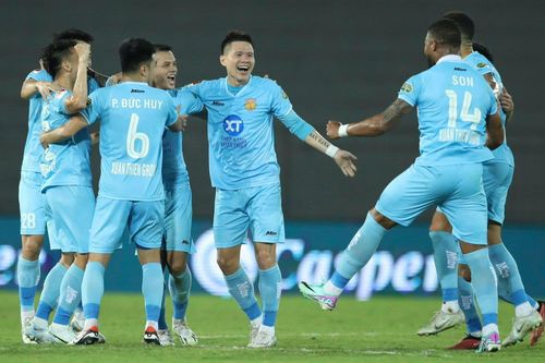 Hải Phòng thua sốc Nam Định trên sân nhà