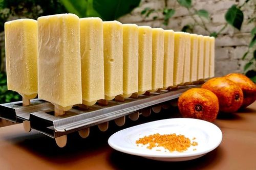 Kem chấm muối ở Hà Nội hút khách vì lạ miệng