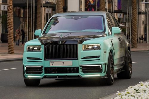 Chiếc Rolls-Royce Cullinan Mansory với biển số trị giá 15 triệu USD