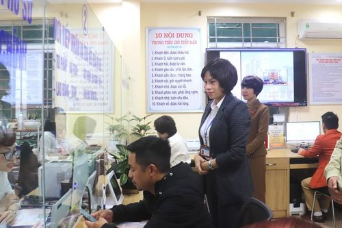 Quận Hai Bà Trưng: Công sở làm việc nghiêm túc, người dân được phục vụ tốt