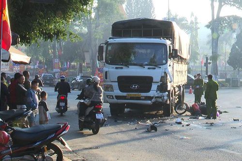 Kon Tum: Tai nạn giao thông rất nghiêm trọng, 2 người tử vong