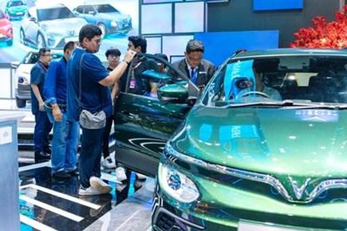 Cận cảnh những mẫu SUV VinFast tay lái nghịch lần đầu lộ diện tại Indonesia