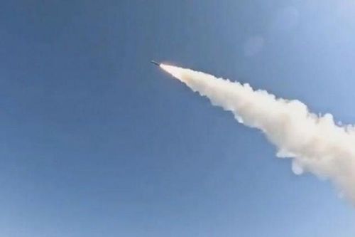 Màn 'mưa tên lửa' Emad của Iran gửi tín hiệu cảnh báo đối thủ