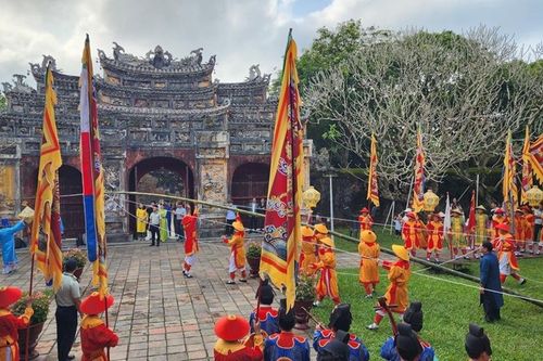Tái hiện lễ Hạ nêu, lễ Khai ấn Cung chúc tân xuân triều Nguyễn