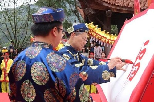 Hải Dương: Lễ khai bút đầu xuân tại đền thờ thầy giáo Chu Văn An
