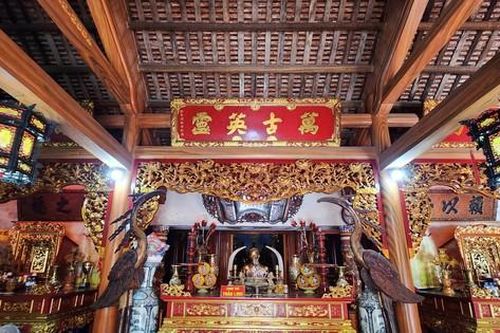 Linh thiêng đền cổ xứ Nghệ thờ Chiêu Trưng Đại Vương Lê Khôi