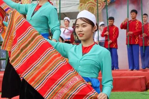 Hàng vạn người chen chân tại lễ hội lớn nhất xứ Mường