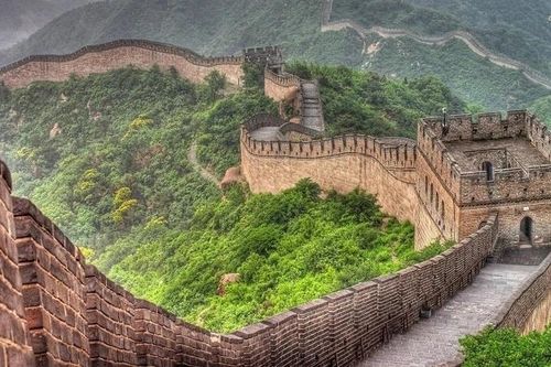 Những bức tường làm nên lịch sử