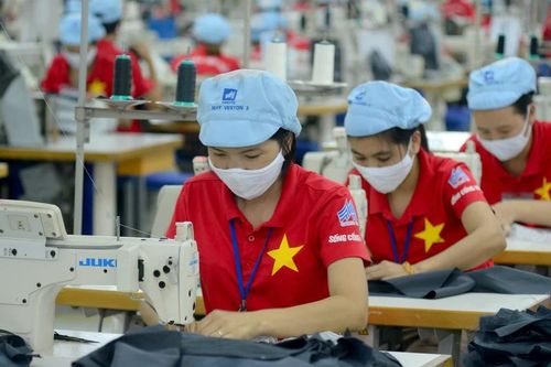 Ngành dệt may sôi nổi khí thế sản xuất ngay sau kỳ nghỉ Tết Nguyên đán