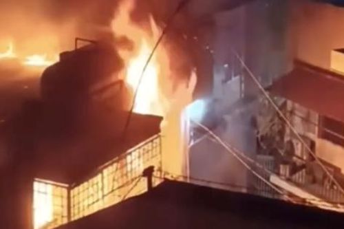 Nhân chứng kể lại vụ cháy khiến 4 người tử vong ở TPHCM: 'Có người phá được khung sắt, ẵm em bé thoát ra ngoài'