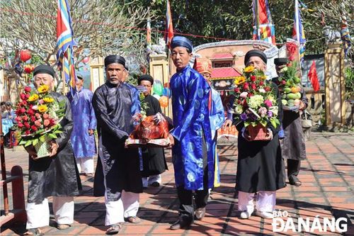 Lễ hội đình làng Túy Loan diễn ra trong hai ngày 18 và 19-2