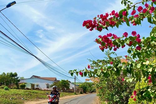 Xã Glar xây dựng cảnh quan, bảo vệ môi trường nông thôn