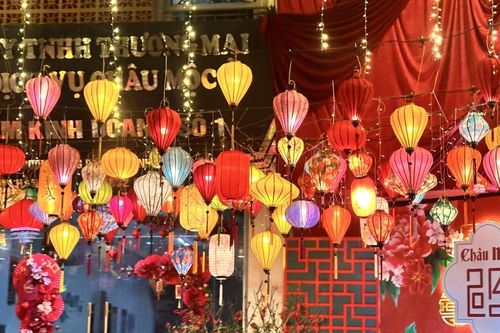 Văn hóa treo đèn lồng