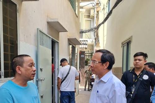 Thăm hỏi gia đình nạn nhân vụ cháy làm 4 người tử vong