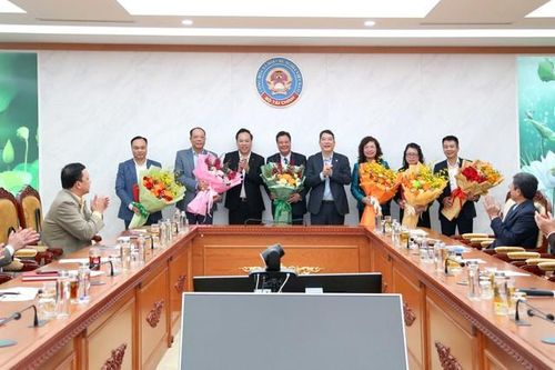 Điều động, bổ nhiệm, chuẩn y nhân sự 2 bộ ngành