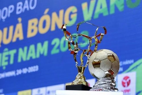 'Độc lạ' Quả bóng vàng Việt Nam