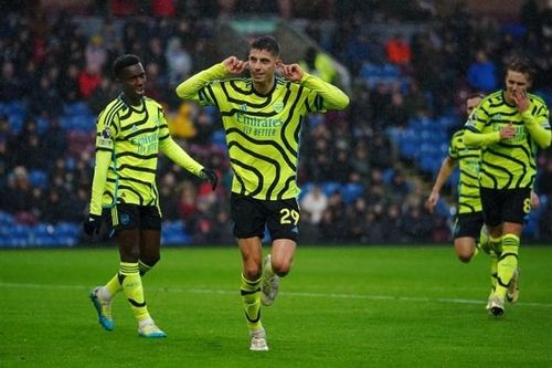 Arsenal đại thắng, vượt mặt Man City ở Ngoại hạng Anh