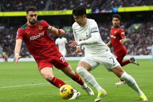 Tottenham văng khỏi top 4, Liverpool xây chắc ngôi đầu