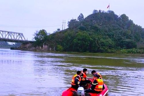 Phát hiện thi thể nam thanh niên trên sông Mã ở Thanh Hóa