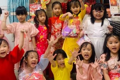 Gần 1,7 triệu học sinh TPHCM quay lại trường sau Tết