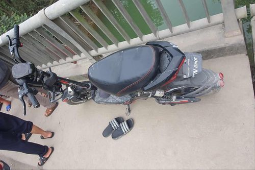 Nam thanh niên nhảy cầu tự vẫn